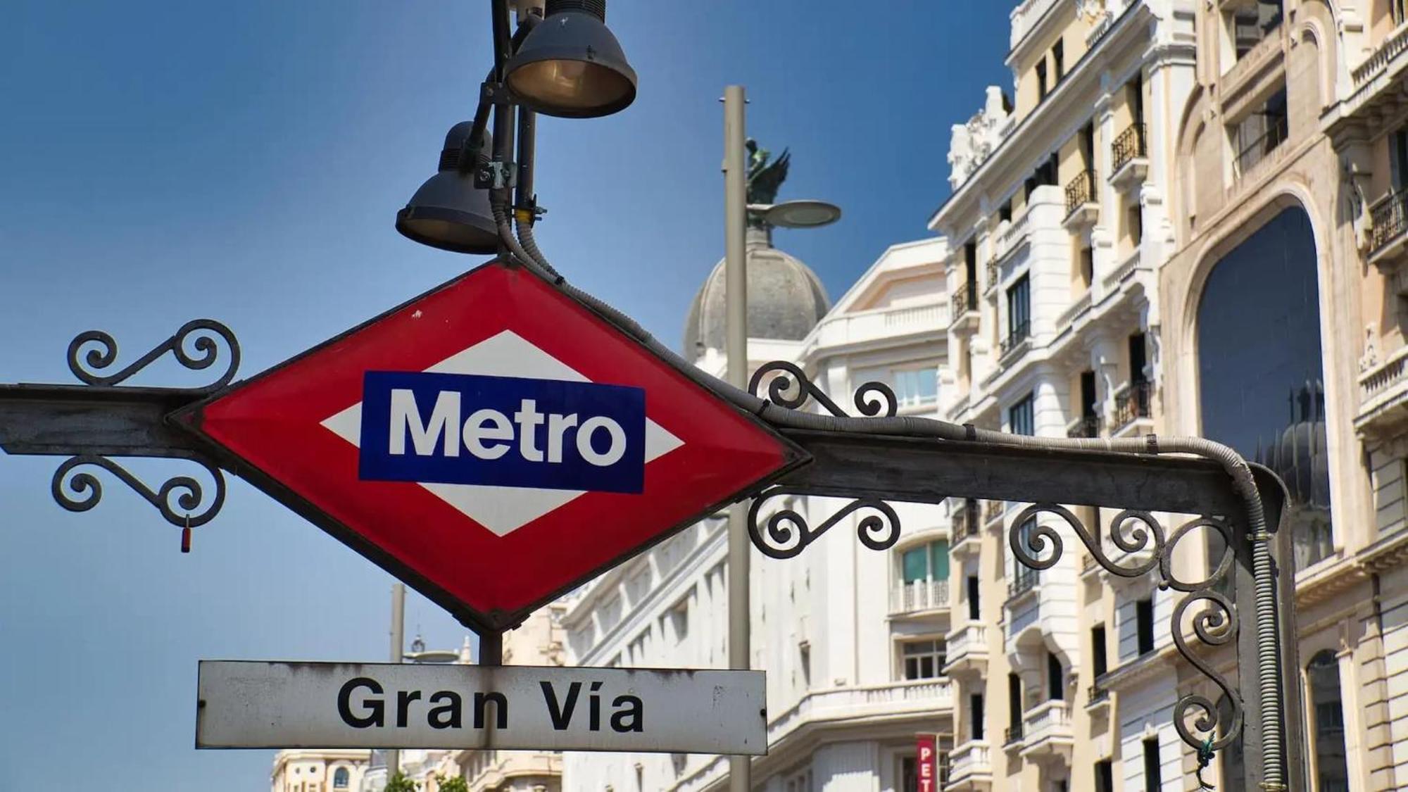 Apartamentos Day Madrid Tribunal Centro Gran Via Sol エクステリア 写真