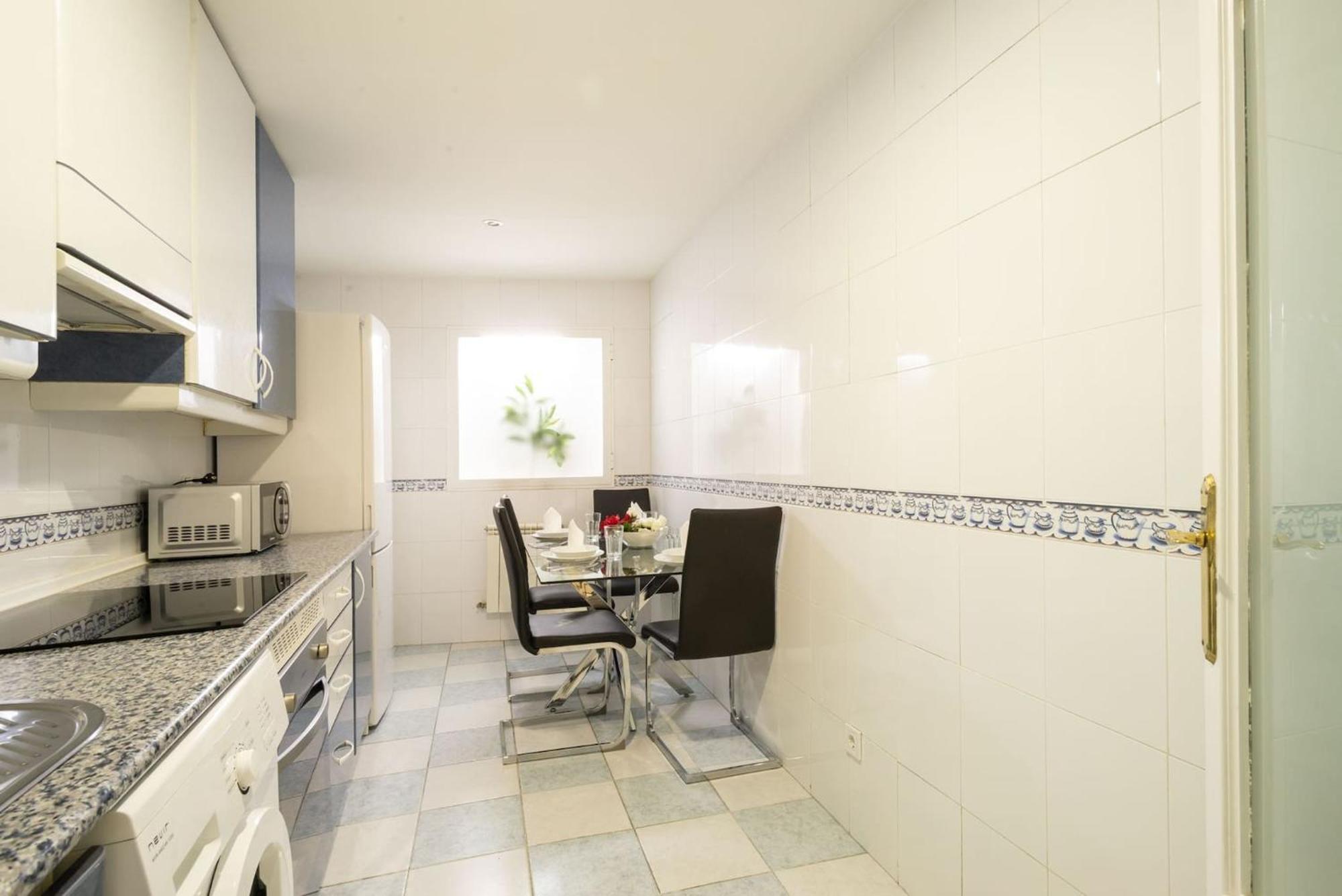 Apartamentos Day Madrid Tribunal Centro Gran Via Sol エクステリア 写真