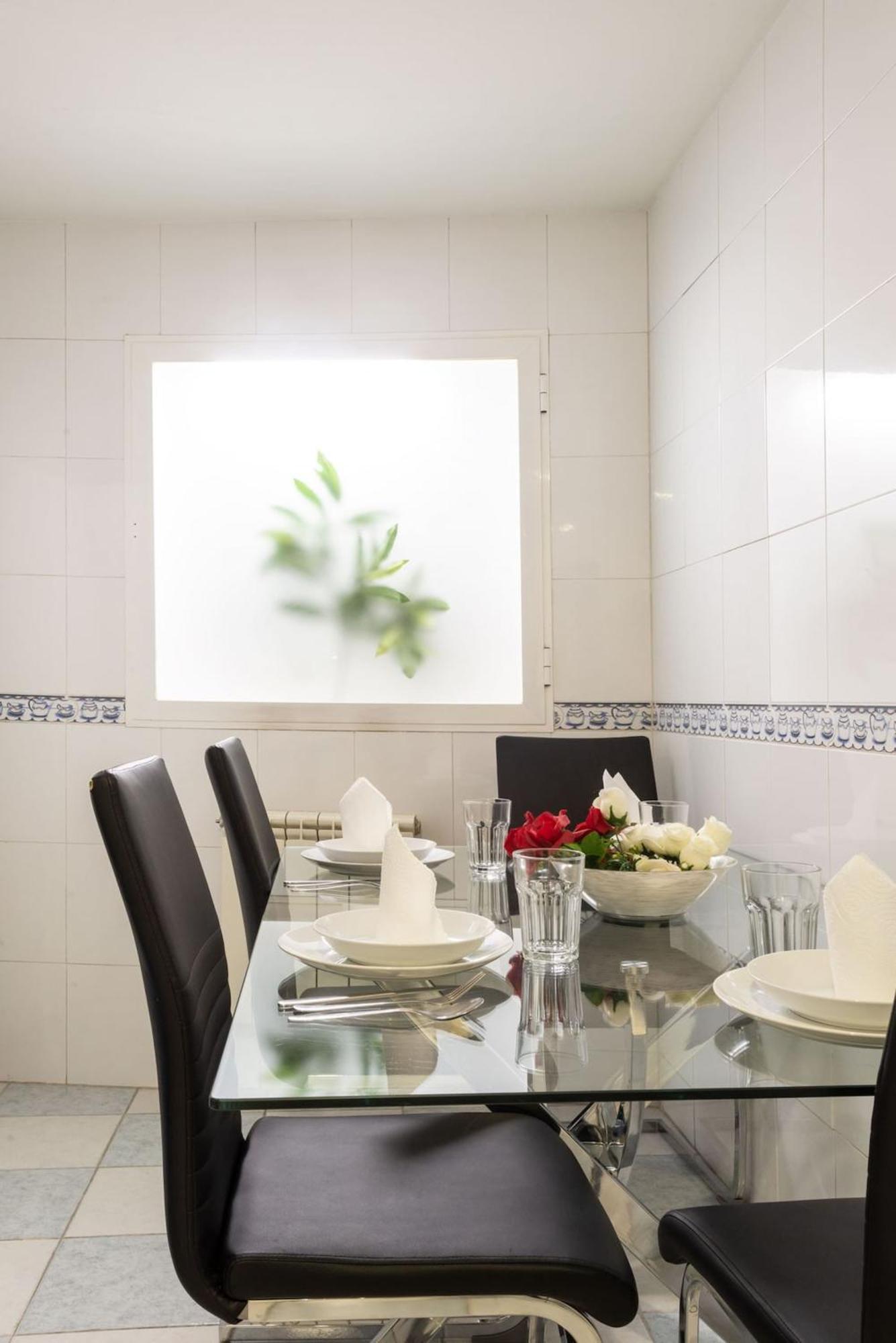 Apartamentos Day Madrid Tribunal Centro Gran Via Sol エクステリア 写真
