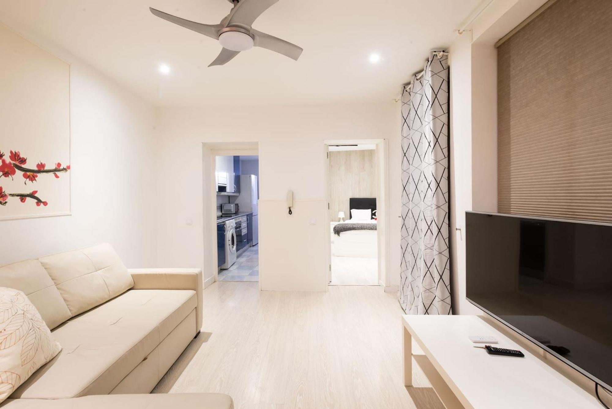 Apartamentos Day Madrid Tribunal Centro Gran Via Sol エクステリア 写真