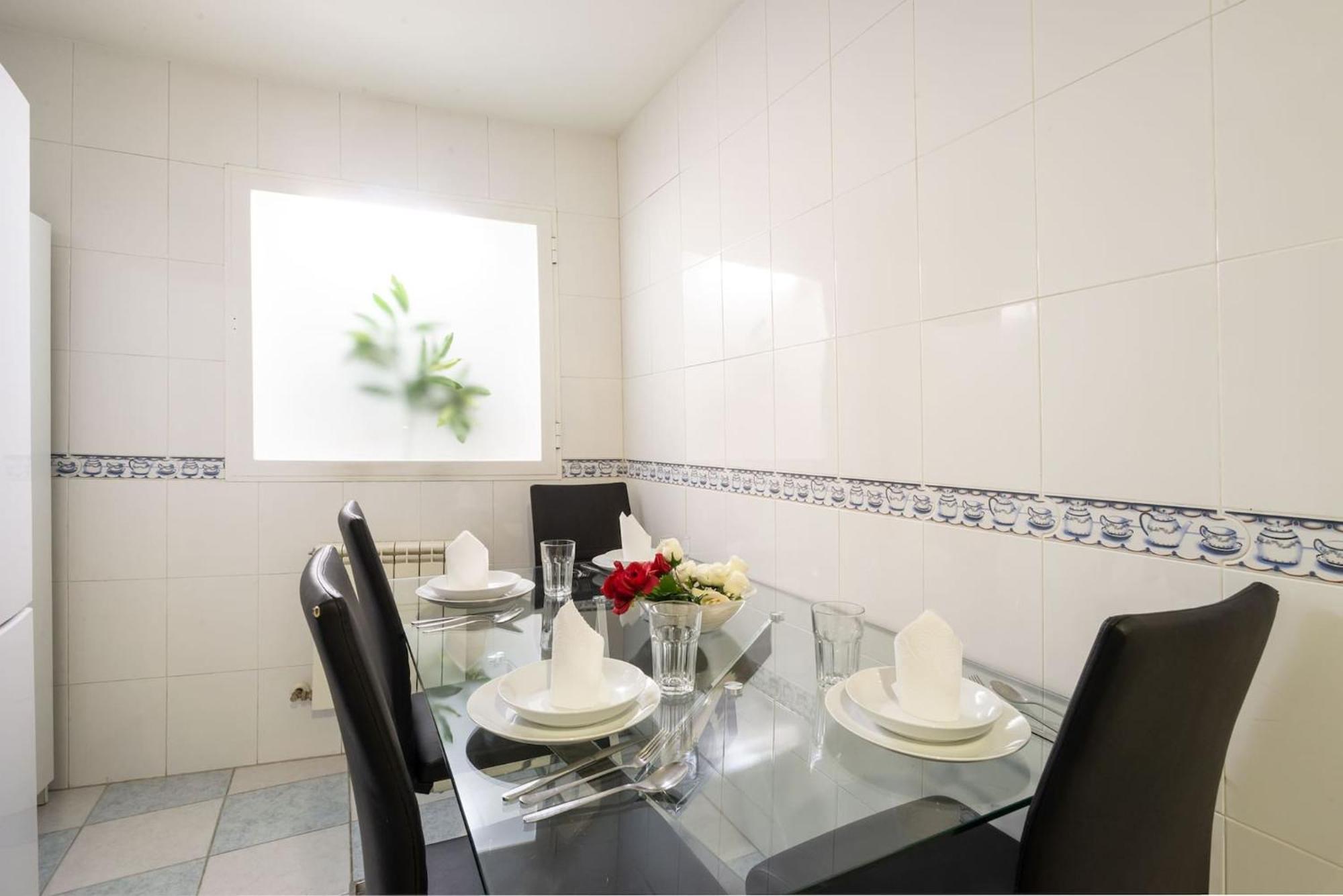 Apartamentos Day Madrid Tribunal Centro Gran Via Sol エクステリア 写真