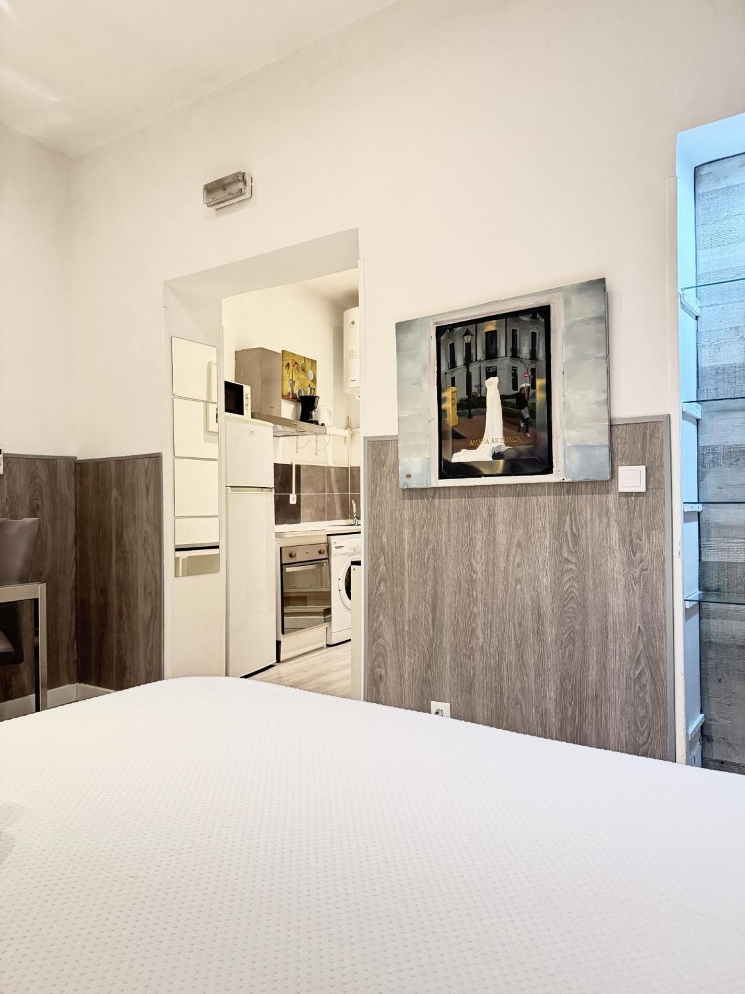 Apartamentos Day Madrid Tribunal Centro Gran Via Sol エクステリア 写真